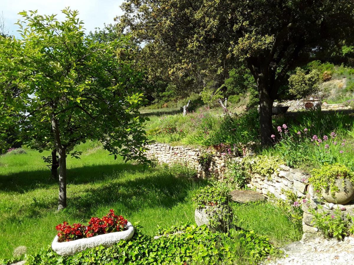 Le Paradis Vaugines Exteriör bild